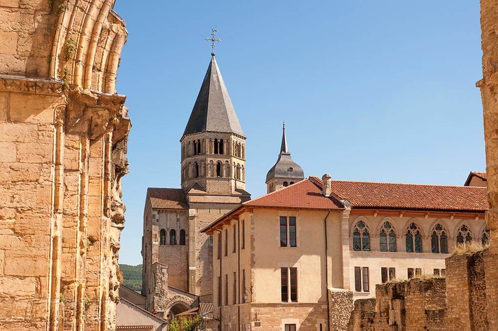 Visite guidée de l'abbaye de Cluny en Bourgogne