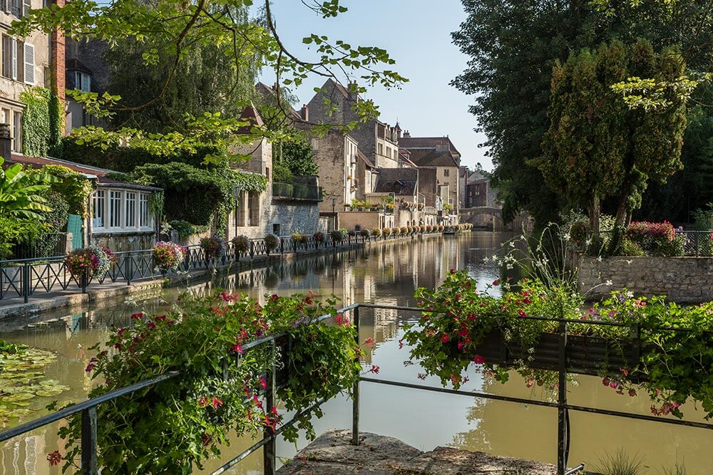 Visite guidée de Dole en Bourgogne Franche-Comté, Canal Charles Quint